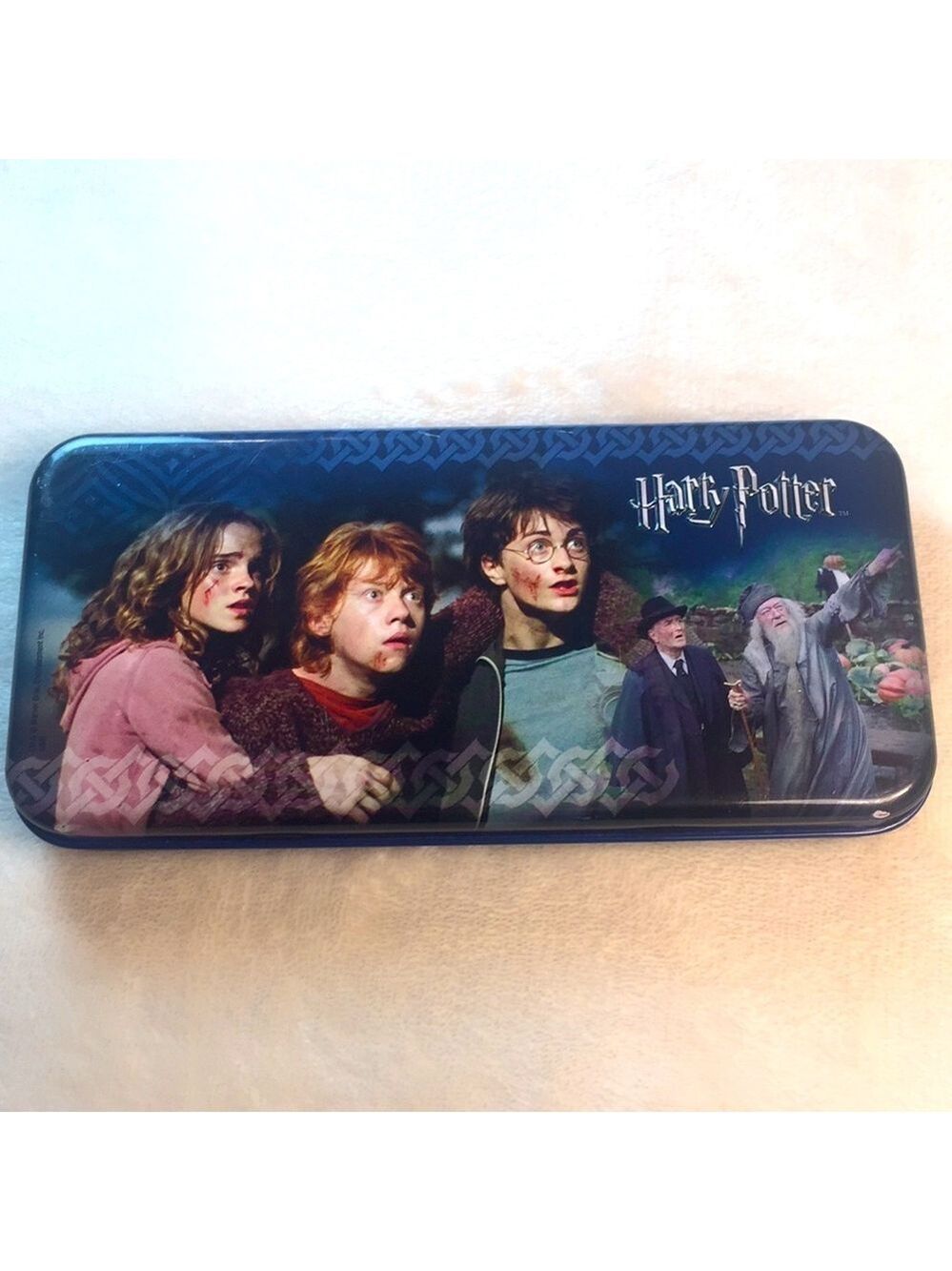 HARRY POTTER TIN BOX VINTAGE USED 7 1/2"L x 3 1/2 ' x 15/16"